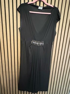 Philosophy di Alberta Ferretti Black V-Neck Midi Dress with Beaded Waistband